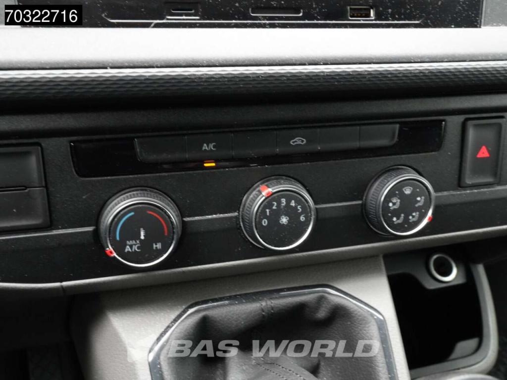 Volkswagen Transporter 110pk L2H1 Airco Parkeersensoren Euro6 L2 A/C Foto 15
