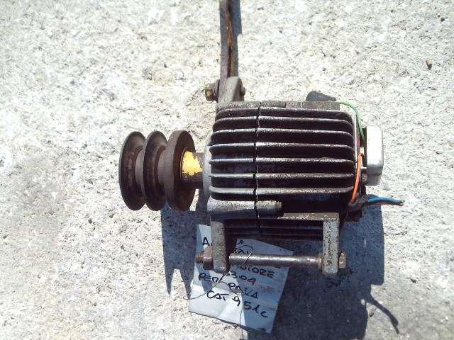Alternatore per Caterpillar 951C - MOTORE 3304 Foto 1