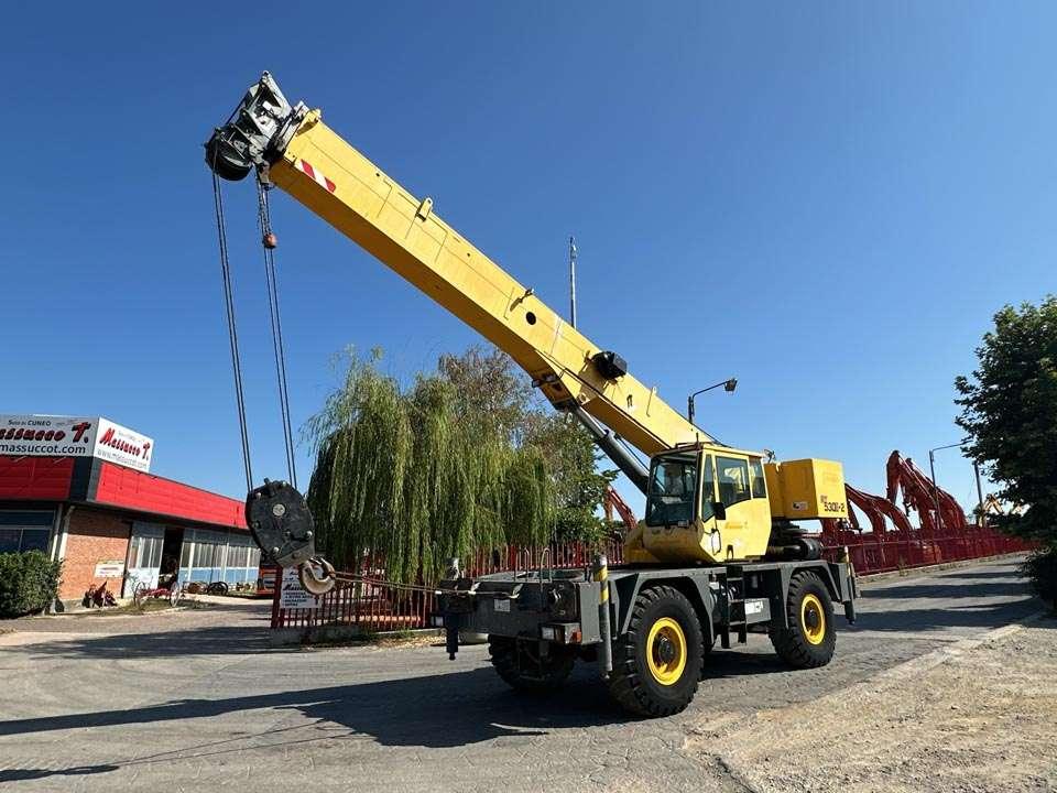 Grove RT530E-2 4X4X4 Foto 1