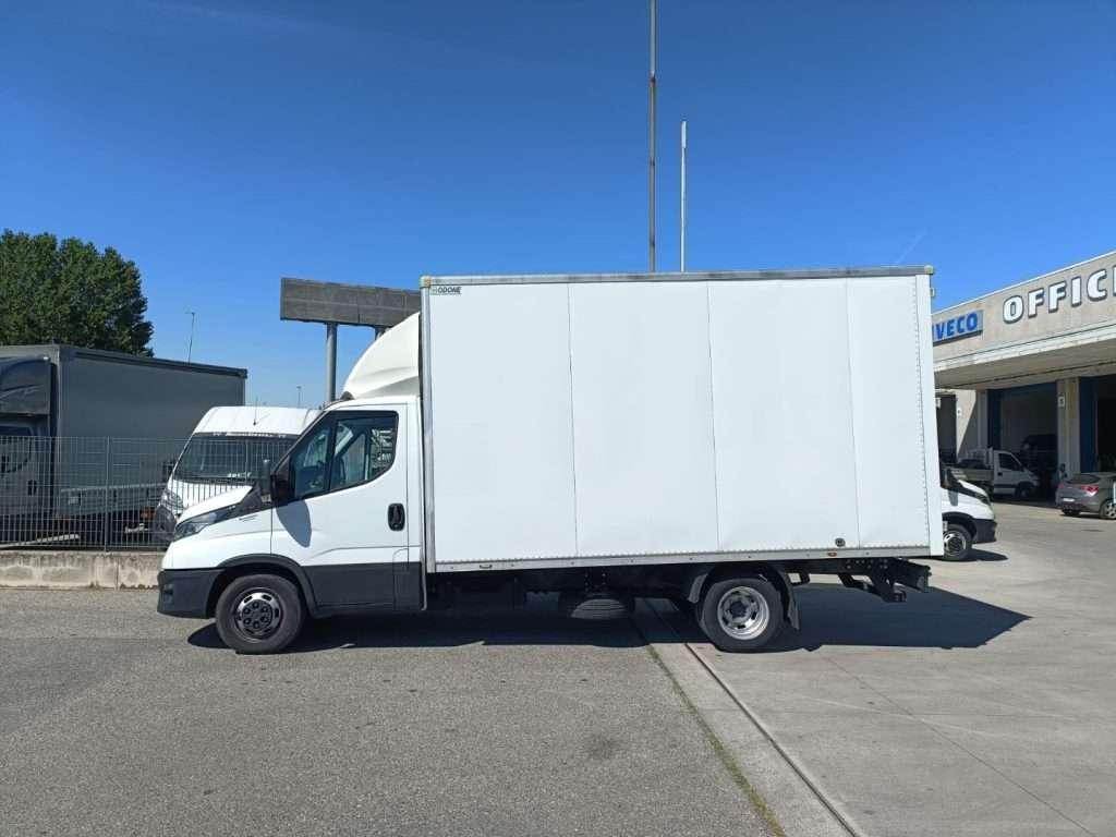 Iveco DAILY  35C16 FURGONE BOX 3.0 CC Foto 5