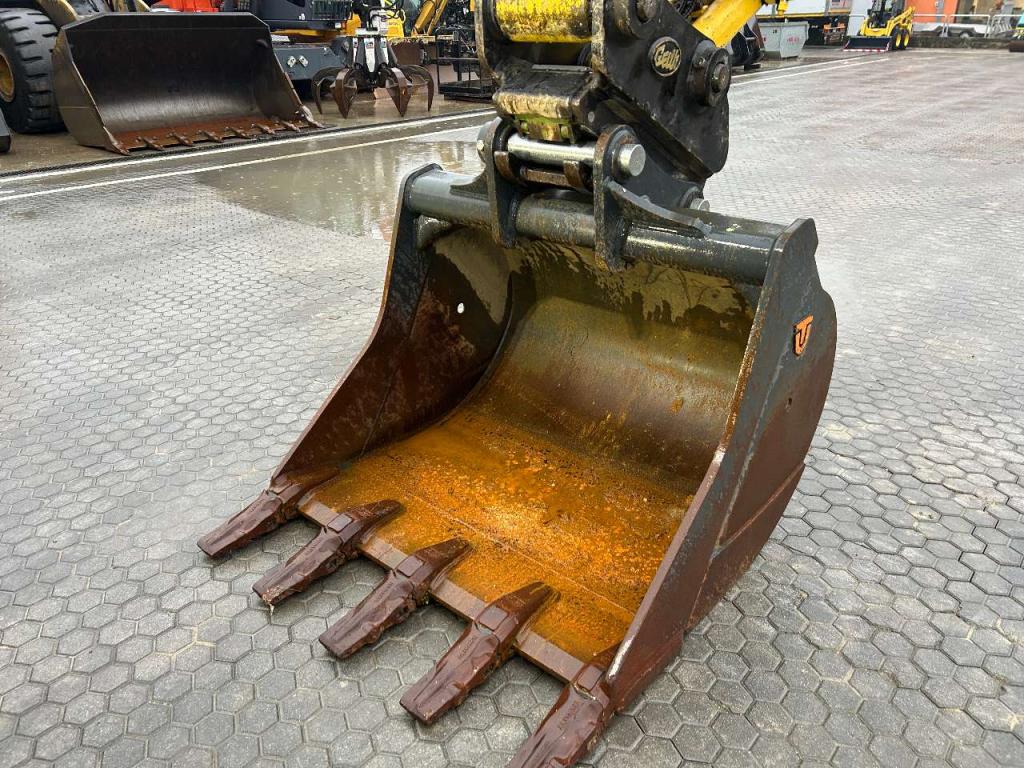 Komatsu PC210NLC-11E0 Foto 9