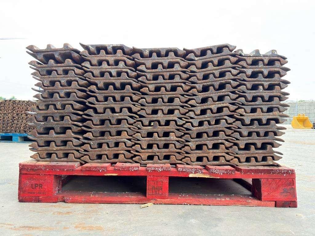 Caterpillar 330C / 330D / 336D / 336E / 336F - 850 mm shoes Tr Foto 3