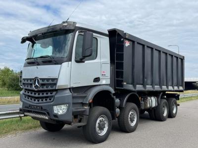 Mercedes-Benz Arocs 4848 8x8 tipper in vendita da Big Machinery