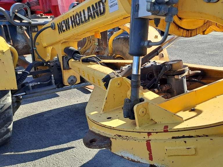 New Holland F106.7 Foto 10