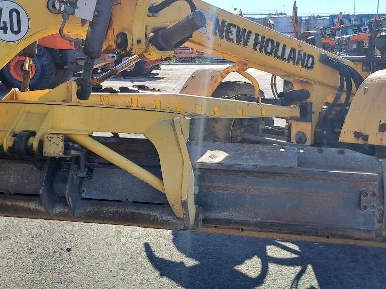 New Holland F106.7 Foto 9