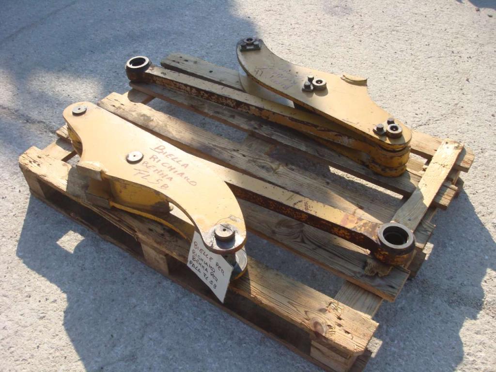Biella e staffe richiamo benna per Fiat Allis FL5B Foto 1