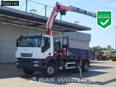 Iveco Trakker 360 6X4 Fassi F215A/235AXP.26 Crane Kran Winch 11m3 tipper Steel suspension Euro 4 in vendita da BAS World B.V.