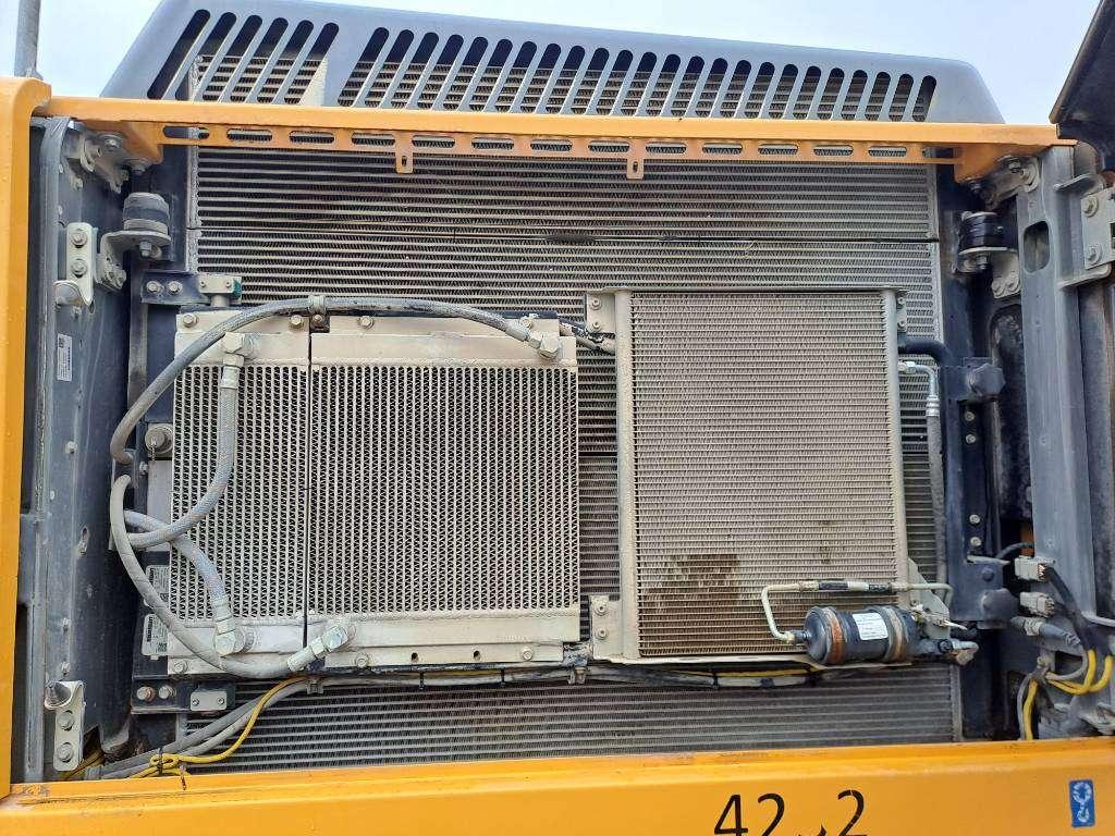 Liebherr R946LC Foto 16