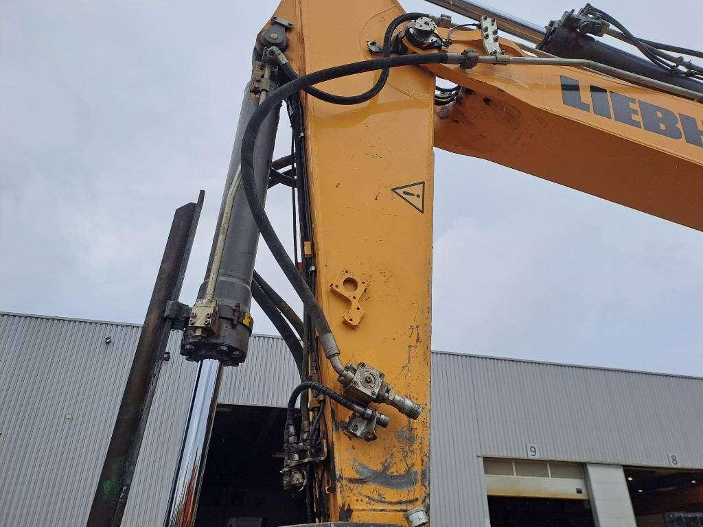 Liebherr R946LC Foto 8