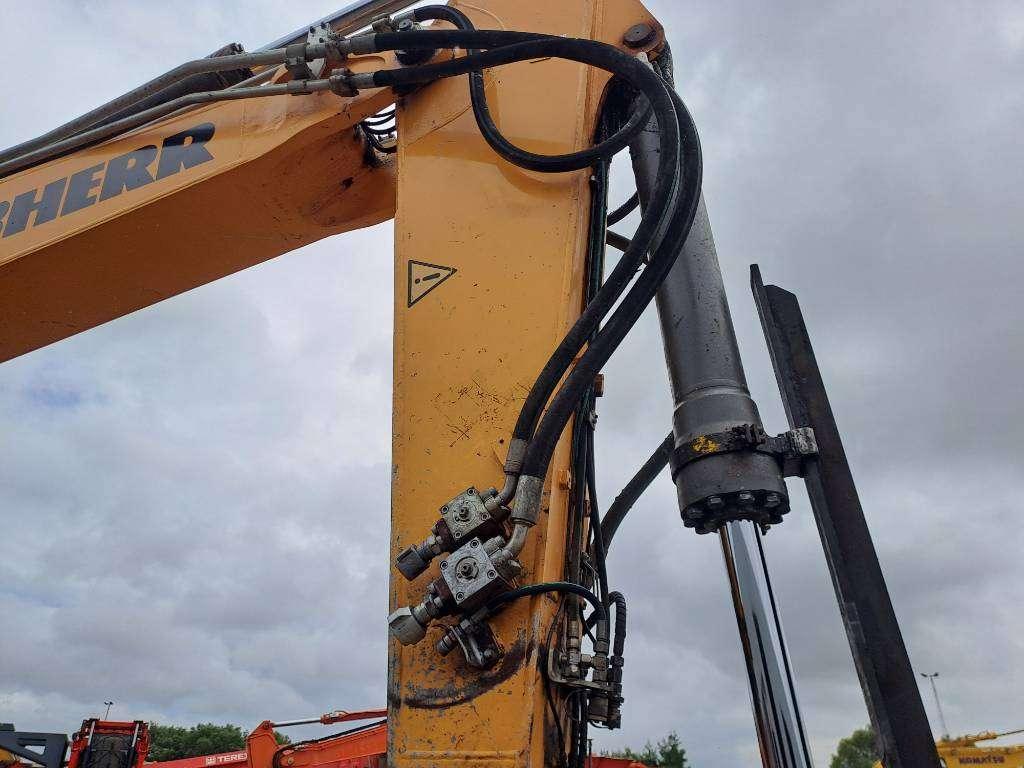Liebherr R946LC Foto 9