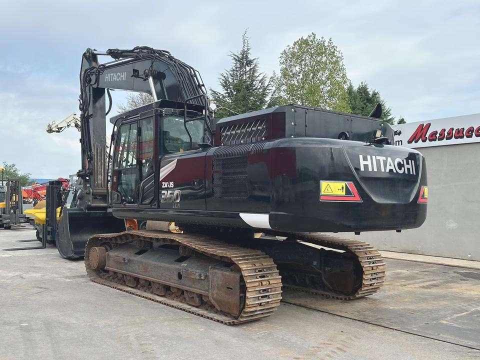 Hitachi ZX350LCN-7 Foto 3