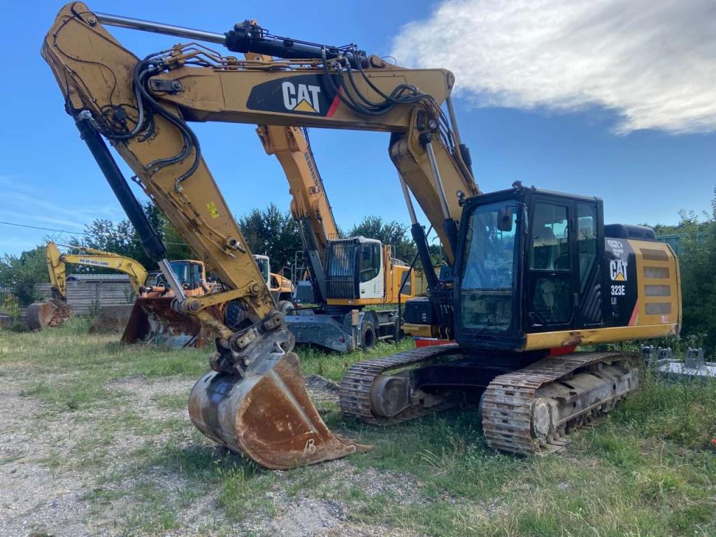 Caterpillar 323E LN Foto 2