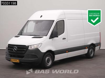 Mercedes-Benz Sprinter 315 CDI Automaat RWD L2H2 Airco Cruise MBUX CarPlay Camera L2 A/C Cruise control in vendita da BAS World B.V.
