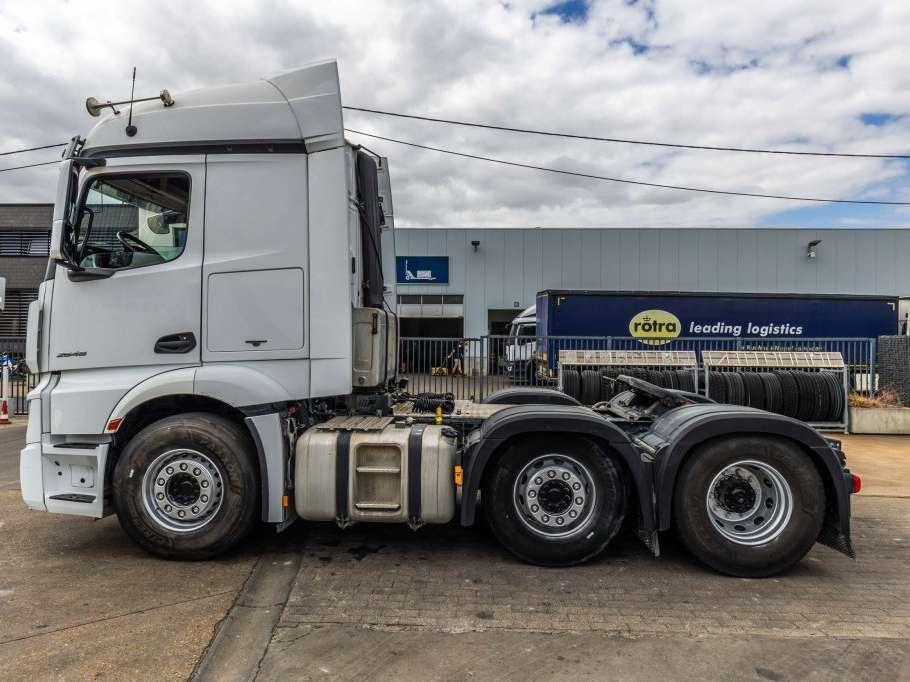 Mercedes-Benz ACTROS 2646 LS + HYDR. Foto 2