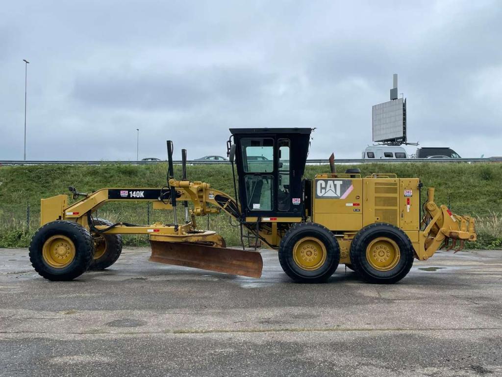 Caterpillar 140K Foto 1