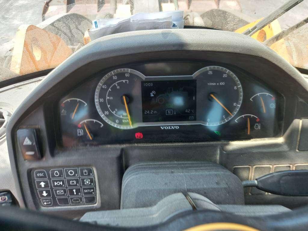 Volvo L350H (EXW - Abu Dhabi) Foto 21