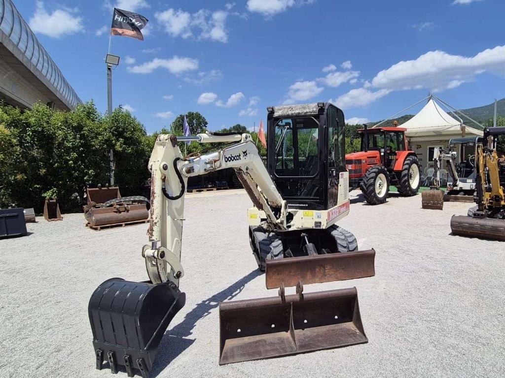 Bobcat X325 Foto 3