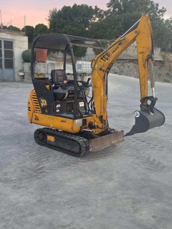 JCB 8017 Foto 3