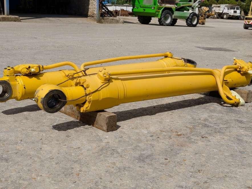 Komatsu PC240LC-6 Foto 1