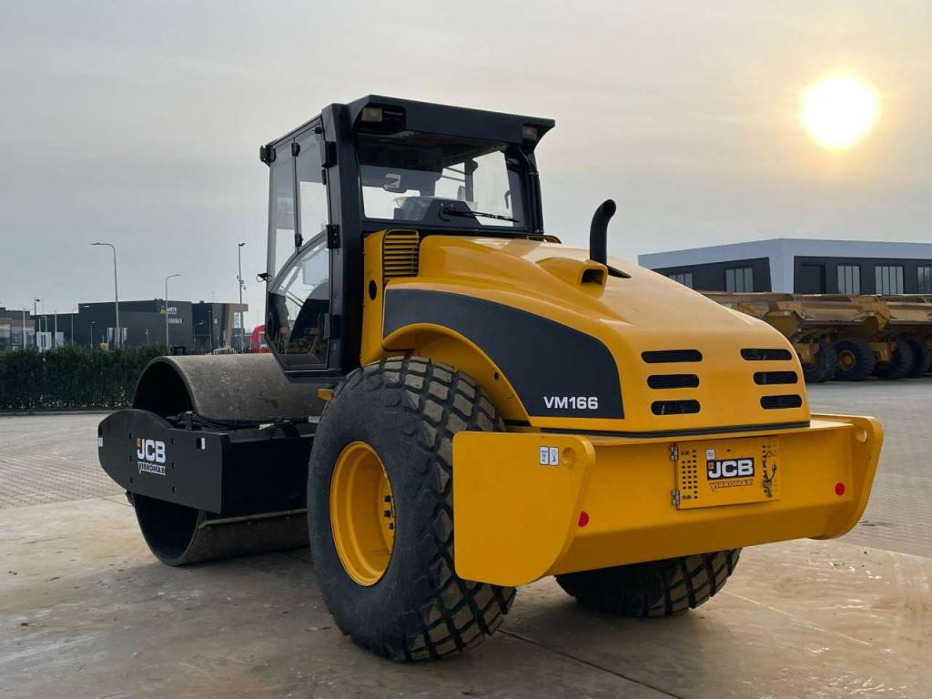 JCB VM166D (15.5t) Foto 3