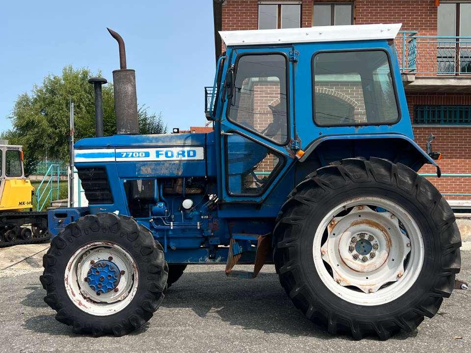 Ford 7700 4X4 Foto 2