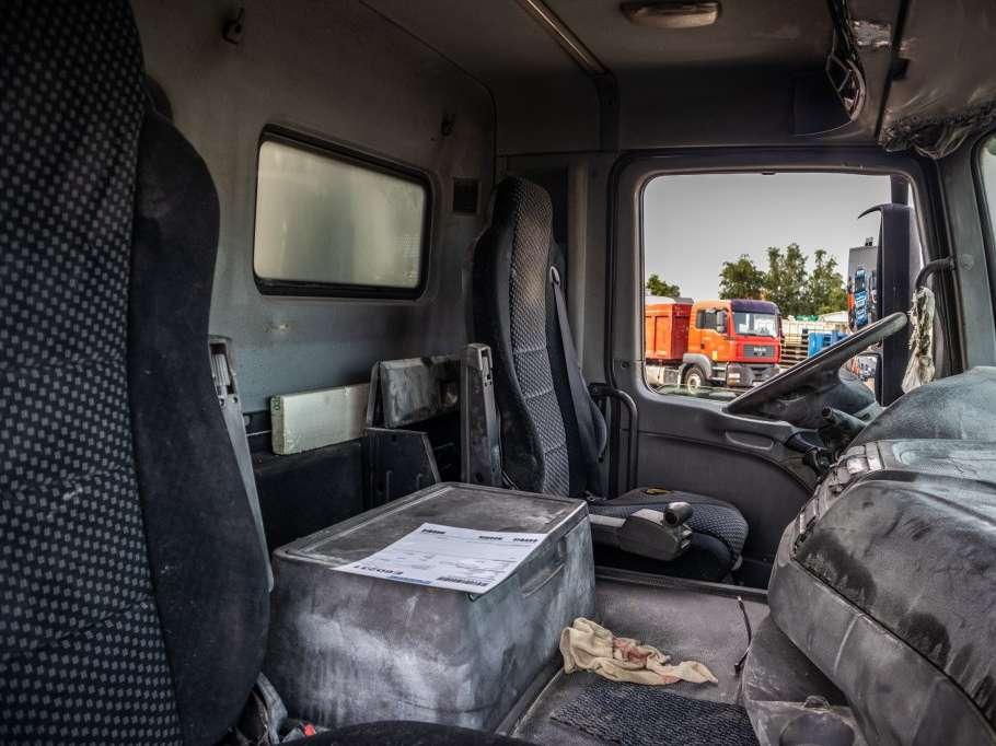 Mercedes-Benz ACTROS 3241 K -MP3-E5-Fire damage/dégâts du feu Foto 9