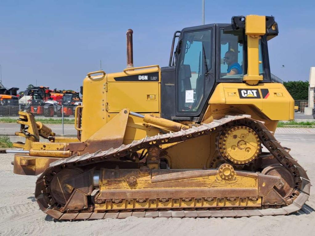 Caterpillar D6N LGP Foto 2