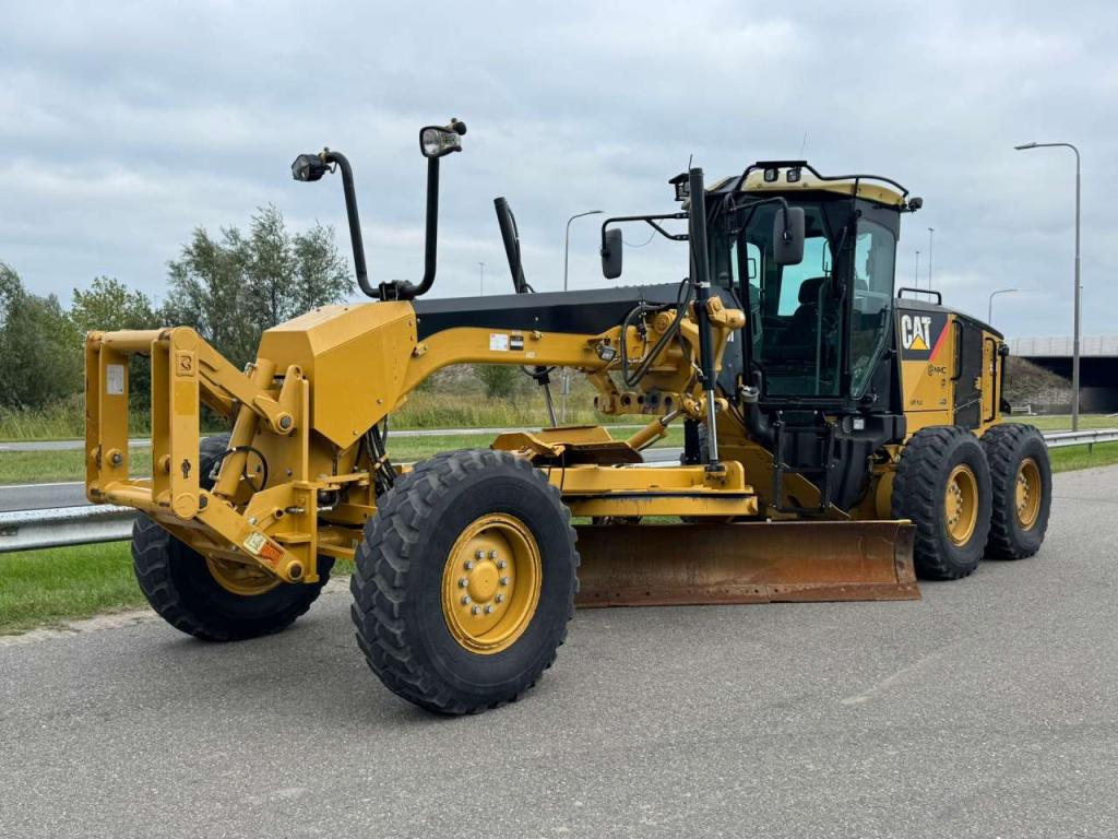 Caterpillar 140M Foto 2
