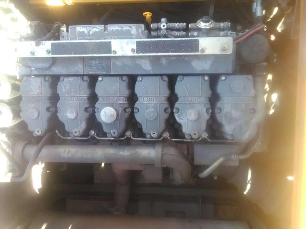 Liebherr R944C Foto 4