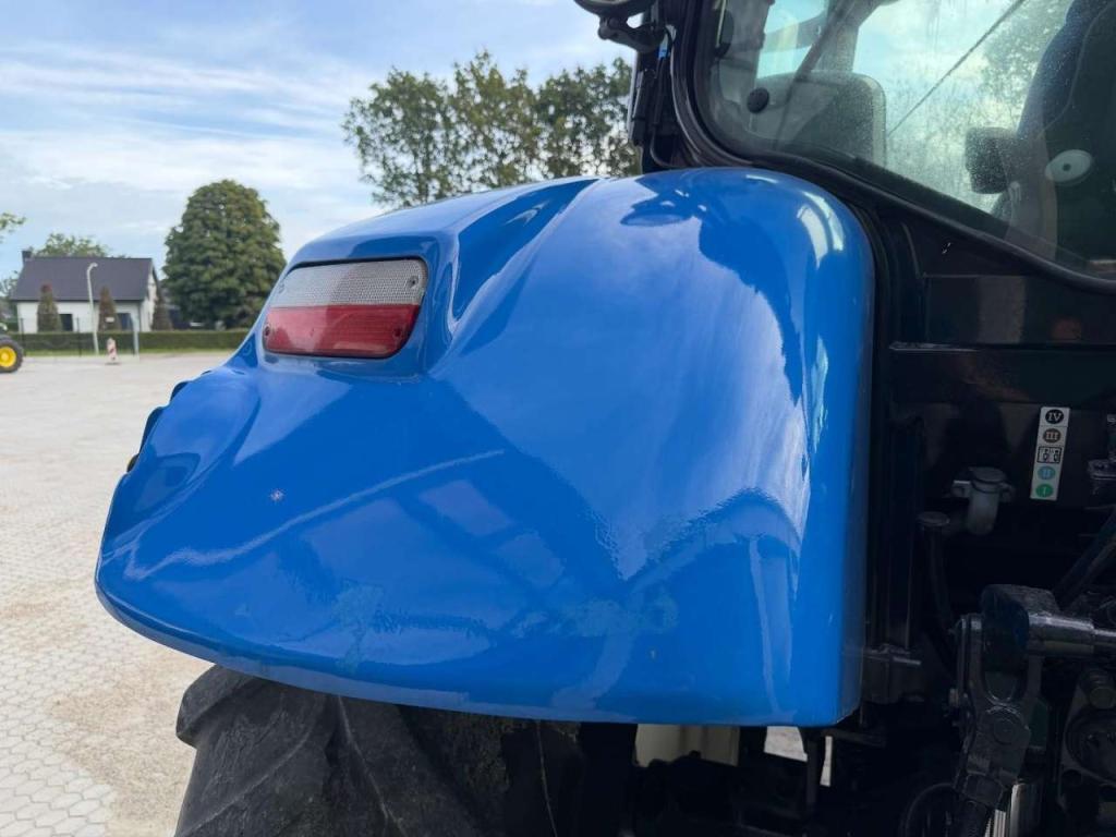 New Holland T6050 Foto 24