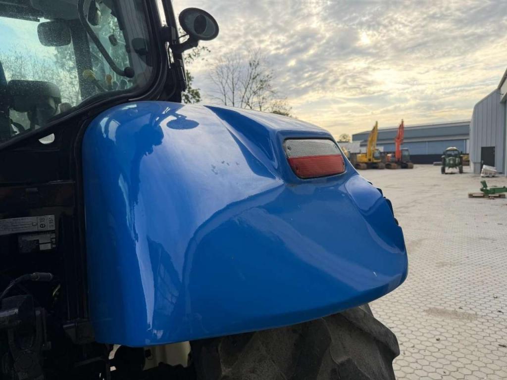 New Holland T6050 Foto 25