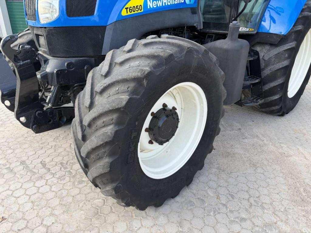 New Holland T6050 Foto 9
