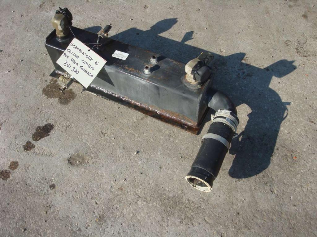 Scambiatore di calore motore per PALA GOMMATA ZW310 Foto 2