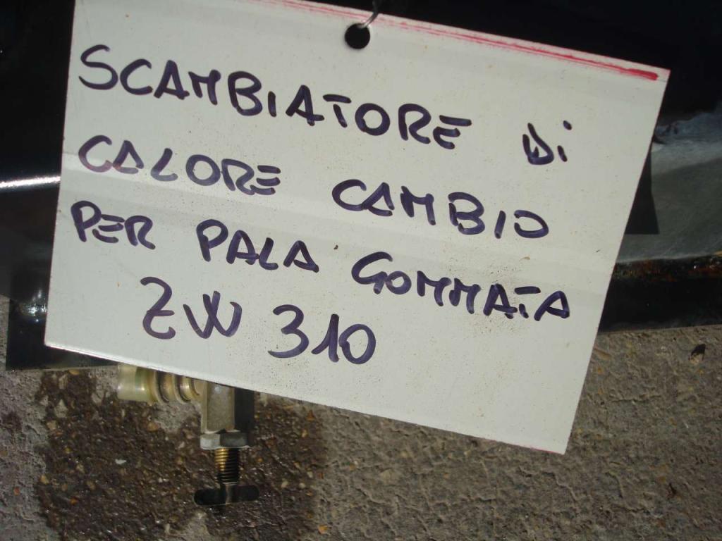 Scambiatore di calore motore per PALA GOMMATA ZW310 Foto 4