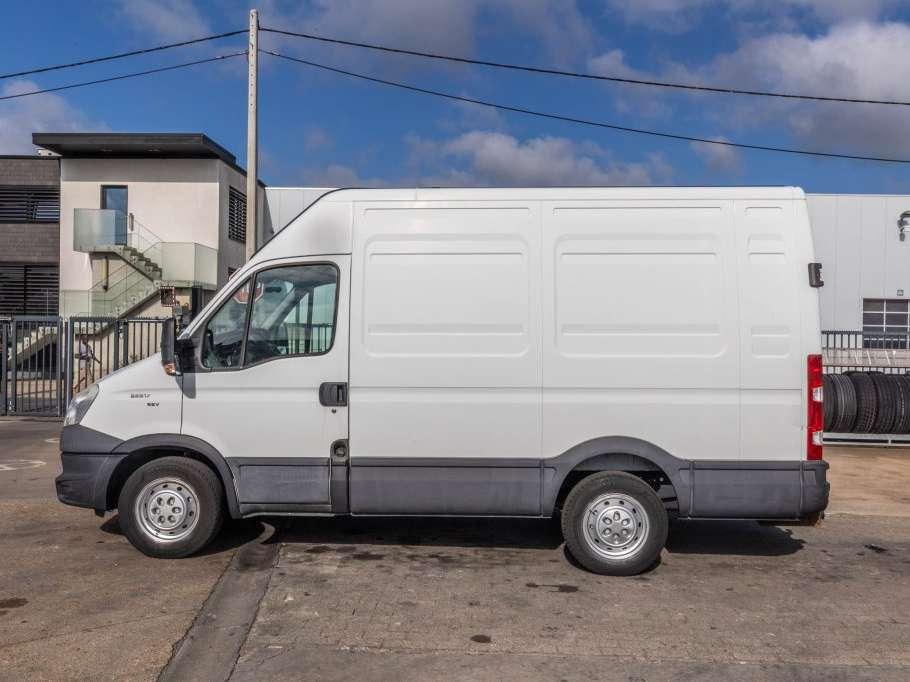 Iveco DAILY 35S17-3.0D Foto 2