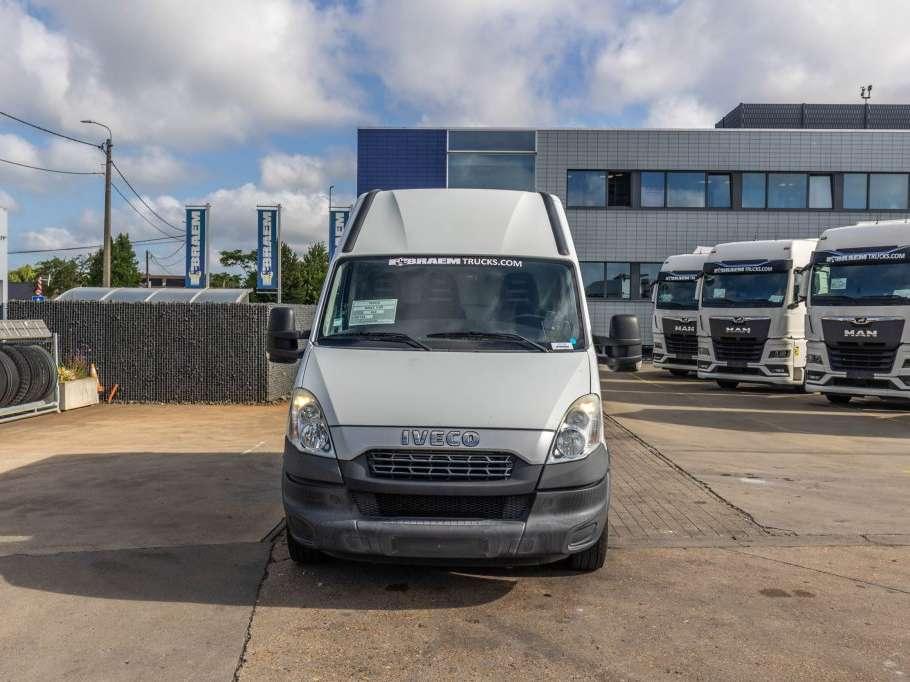 Iveco DAILY 35S17-3.0D Foto 8
