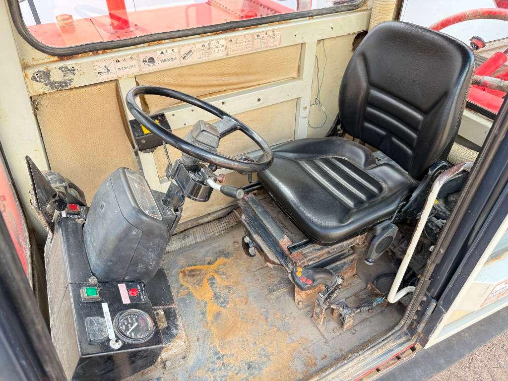 Mitsubishi LD700 - Dutch Machine / Pressurised Cabin Foto 5