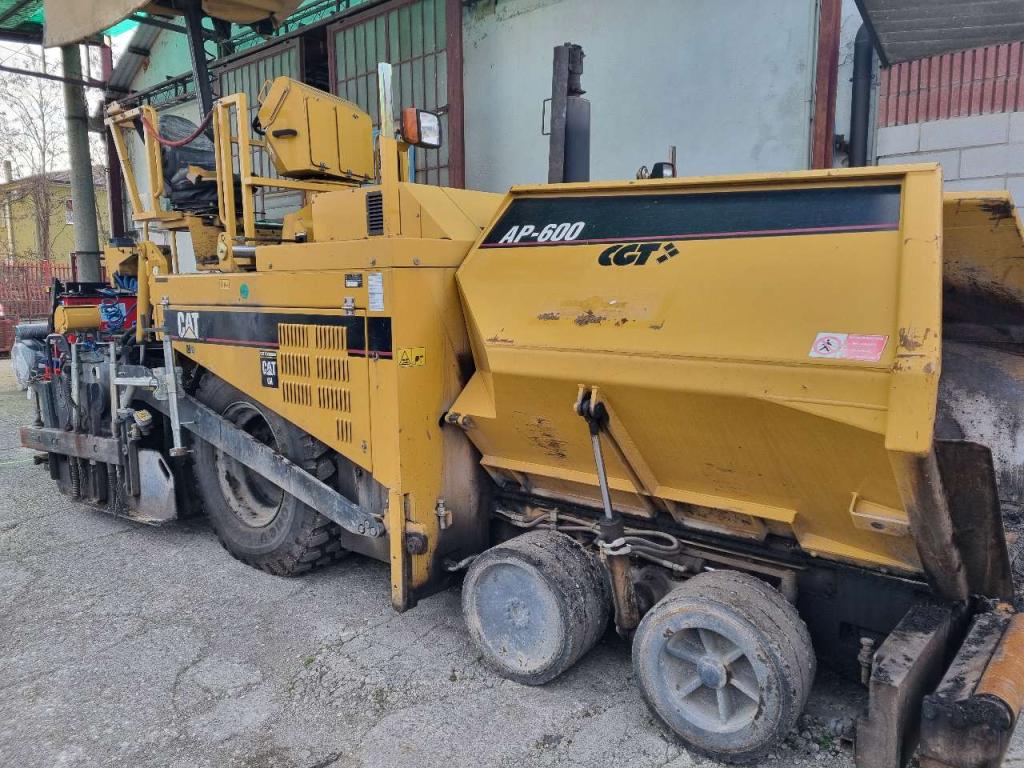 Caterpillar AP -600 Foto 1