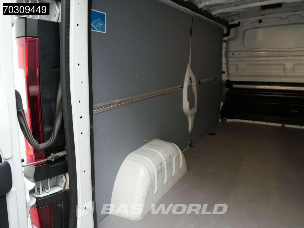 Renault Trafic 130pk L2H1 LED Navi Airco Cruise Camera Parkeersensoren Euro6 L2 Airco Cruise control Foto 15