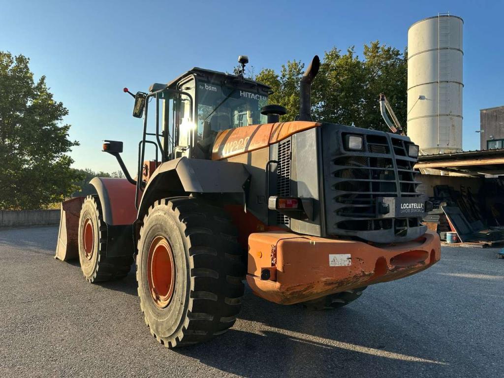 Hitachi ZW220 Foto 6