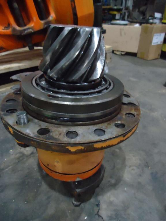 Assale anteriore per Fiat Kobelco W270 Foto 12