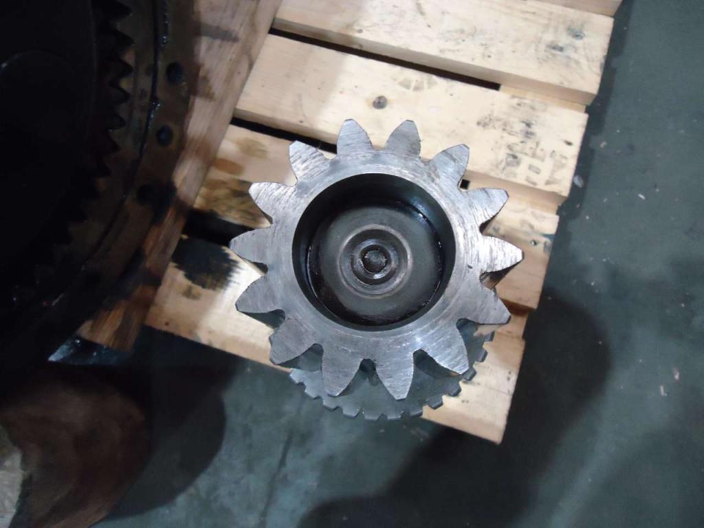 Assale anteriore per Fiat Kobelco W270 Foto 15