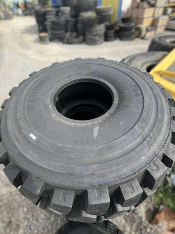 Alliance 704 tubeless 26.5R25 Foto 2