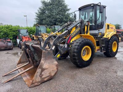 New Holland W130 TC in vendita da G.M. Service srl