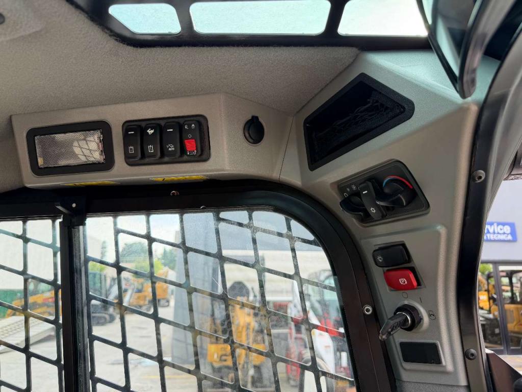 Caterpillar 226 D3 Foto 11