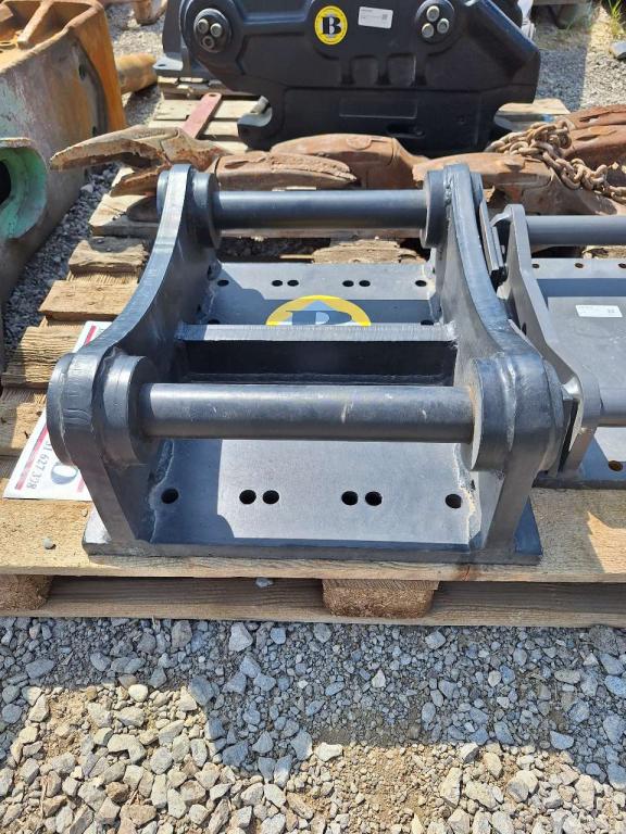 S60 for 12-18 ton excavators Attacco rapido meccanico Foto 3