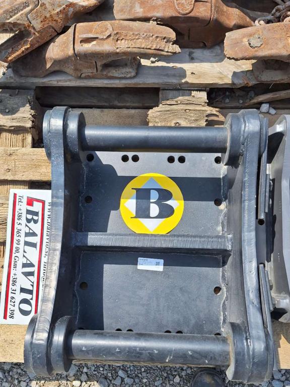 S60 for 12-18 ton excavators Attacco rapido meccanico Foto 6
