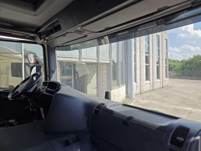 Scania P 320 6x2 Foto 11
