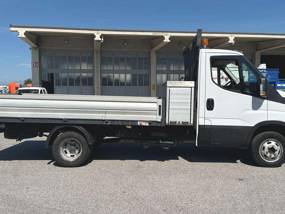 Iveco Daily 35-150 4x2 Foto 20