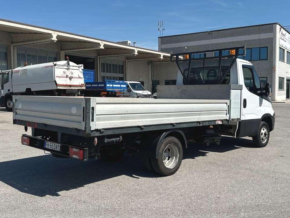 Iveco Daily 35-150 4x2 Foto 21